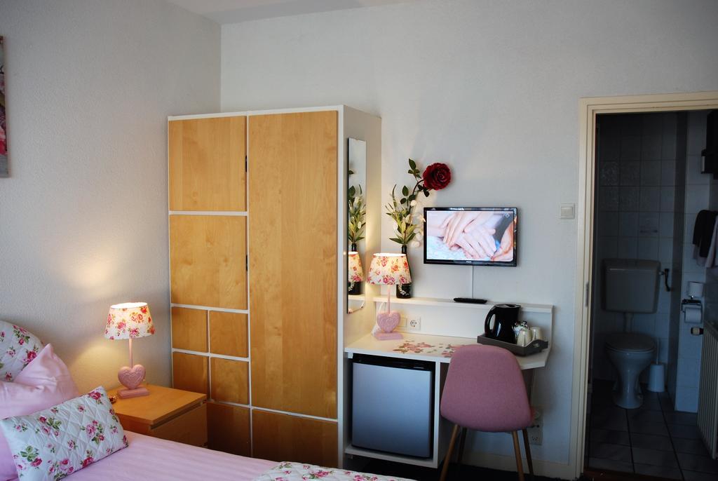 Bed And No Breakfast Joy Bed & Breakfast Noordwijk Exterior photo